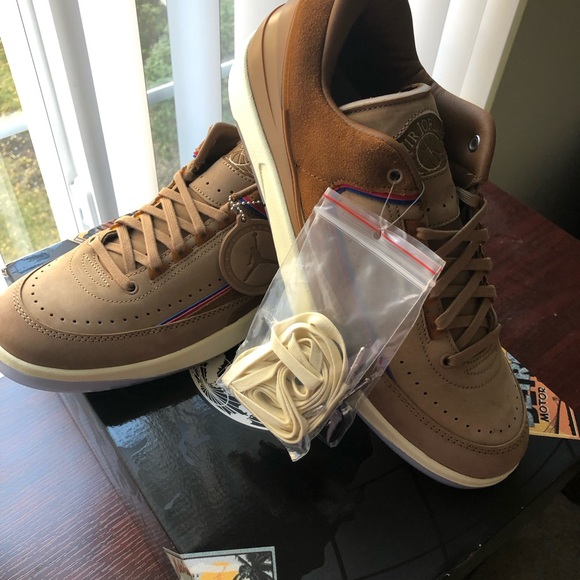 Air Jordan 2 Retro Low exclusive designed shoe main image 9